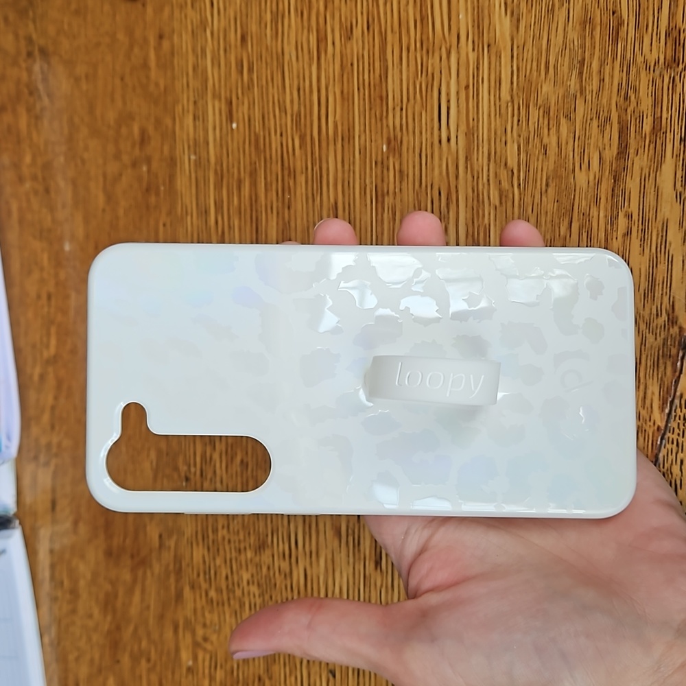Samsung s23 plus loopy case